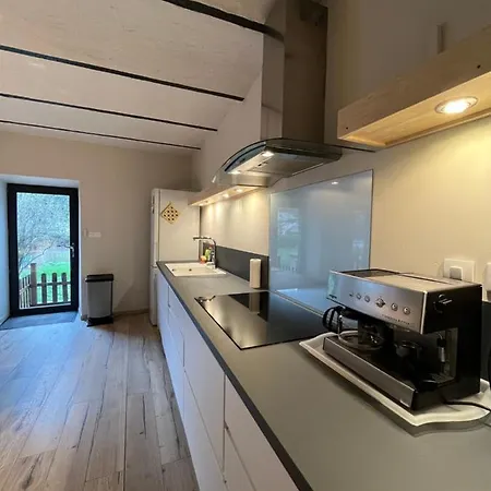 Spacious Town House In The Center Of D'oisans Hébergement de vacances