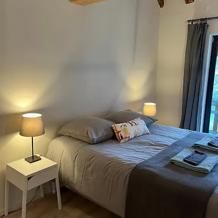 Hébergement de vacances Spacious Town House In The Center Of D'oisans *