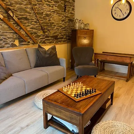 Hébergement de vacances Spacious Town House In The Center Of D'oisans *