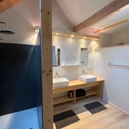 Spacious Town House In The Center Of D'oisans