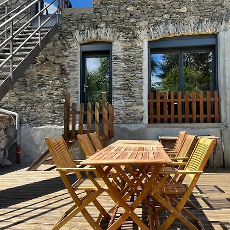 Spacious Town House In The Center Of D'oisans Hébergement de vacances